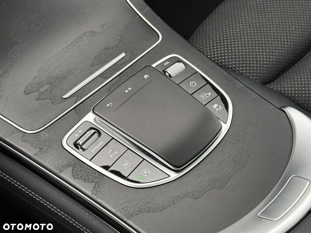 Mercedes-Benz GLC - 18