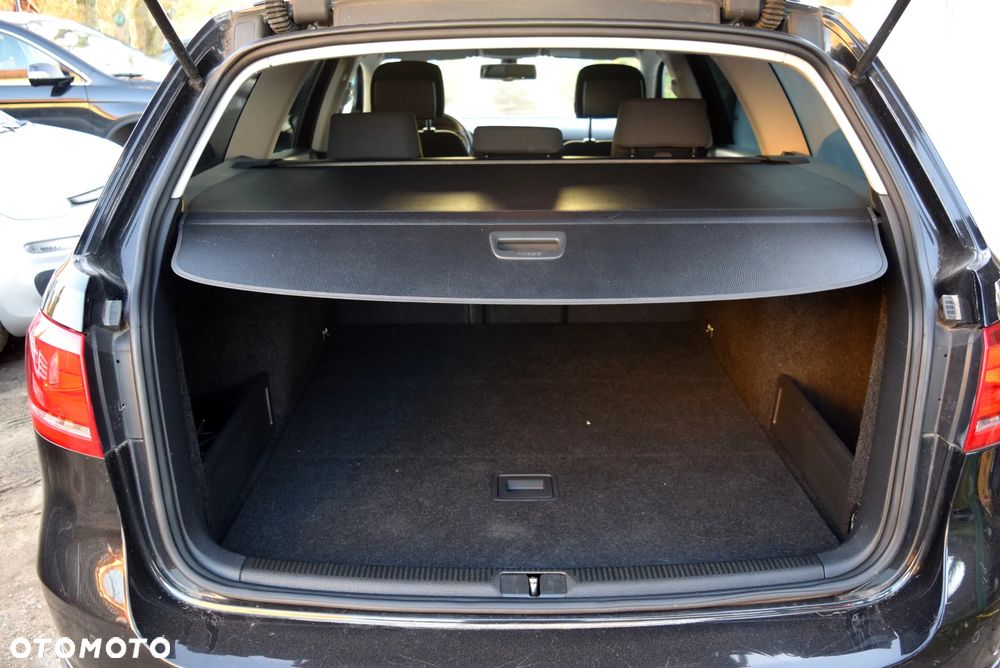 Volkswagen Passat Variant 1.8 TSI Comfortline - 9