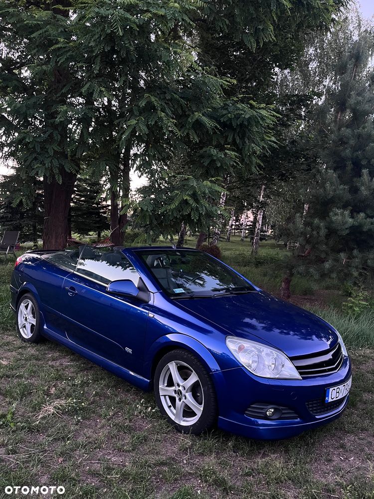 Opel Astra 1.6 T Cosmo - 4