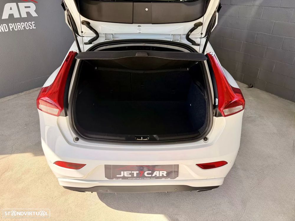 Volvo V40 2.0 D4 Momentum - 7