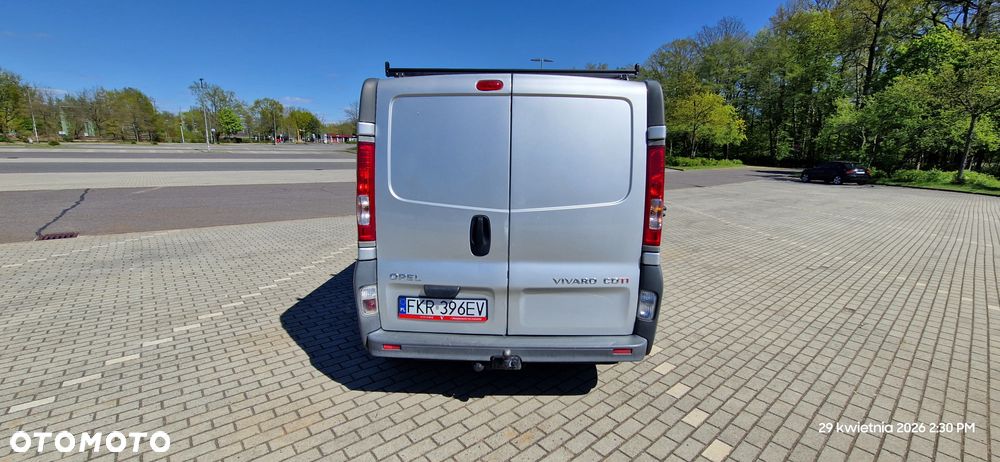 Opel Vivaro - 10