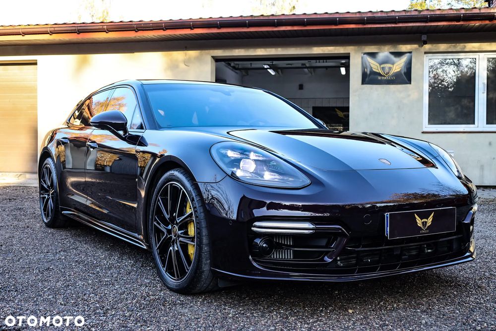 Porsche Panamera Turbo S Sport Turismo - 1