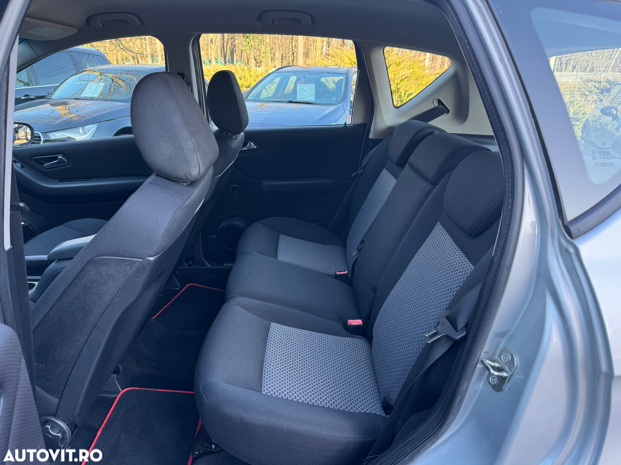 Mercedes-Benz A 160 CDI Autotronic - 13