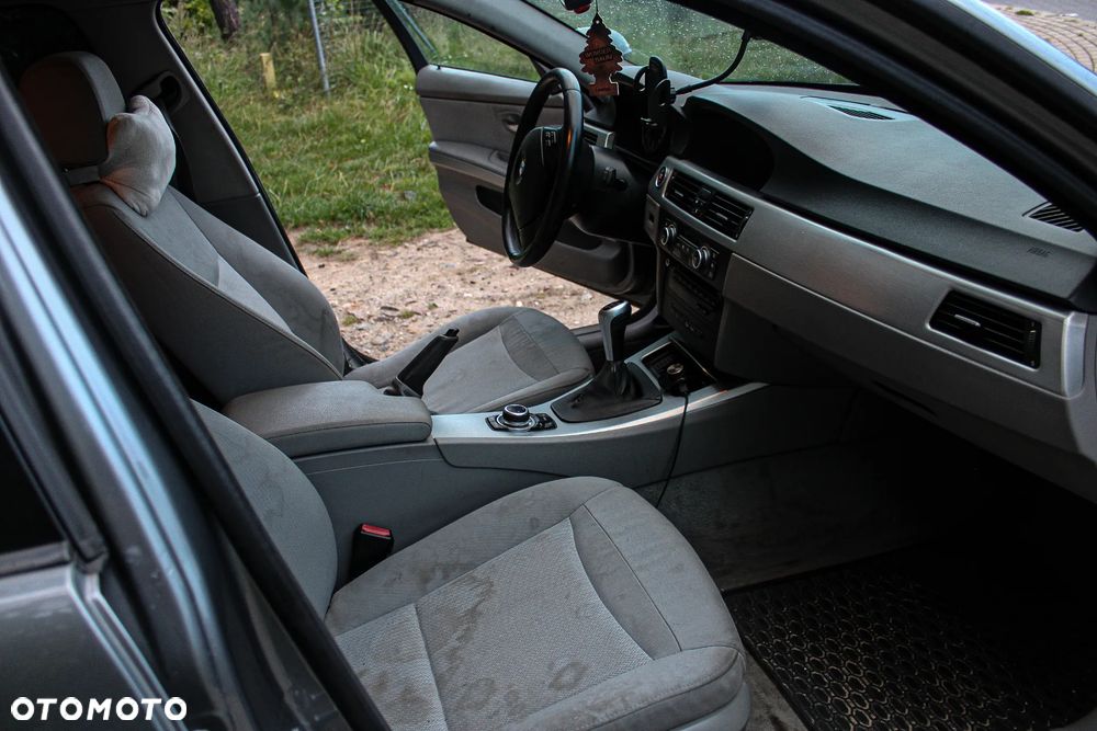 BMW Seria 3 320d xDrive - 18