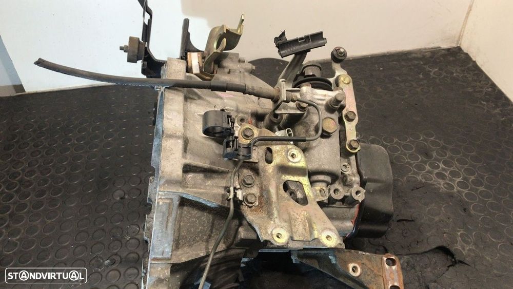 CAIXA VELOCIDADES TOYOTA YARIS 2002 - 8