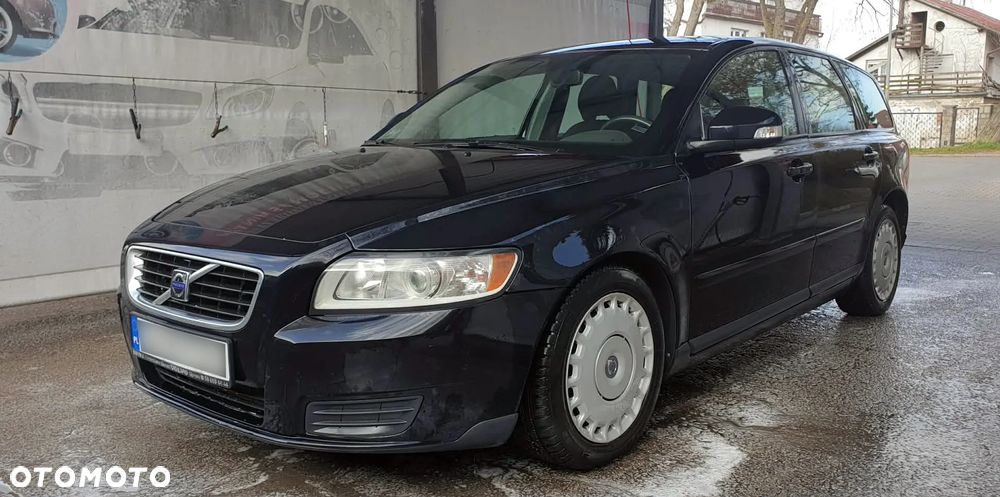 Volvo V50 - 1