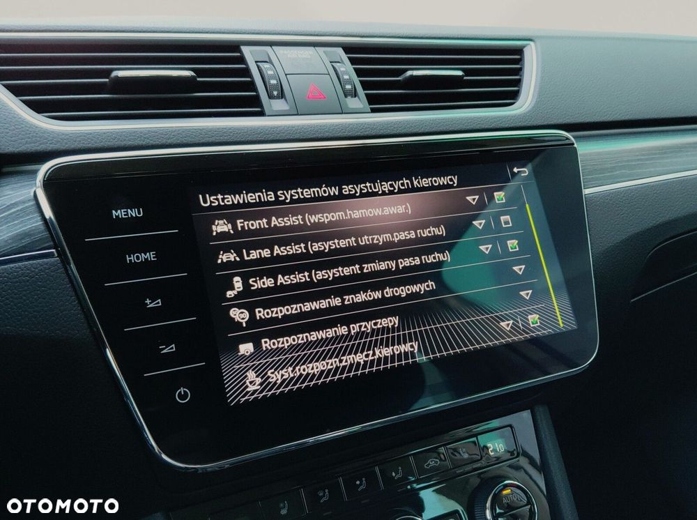 Skoda Superb 2.0 TDI SCR Style DSG - 34
