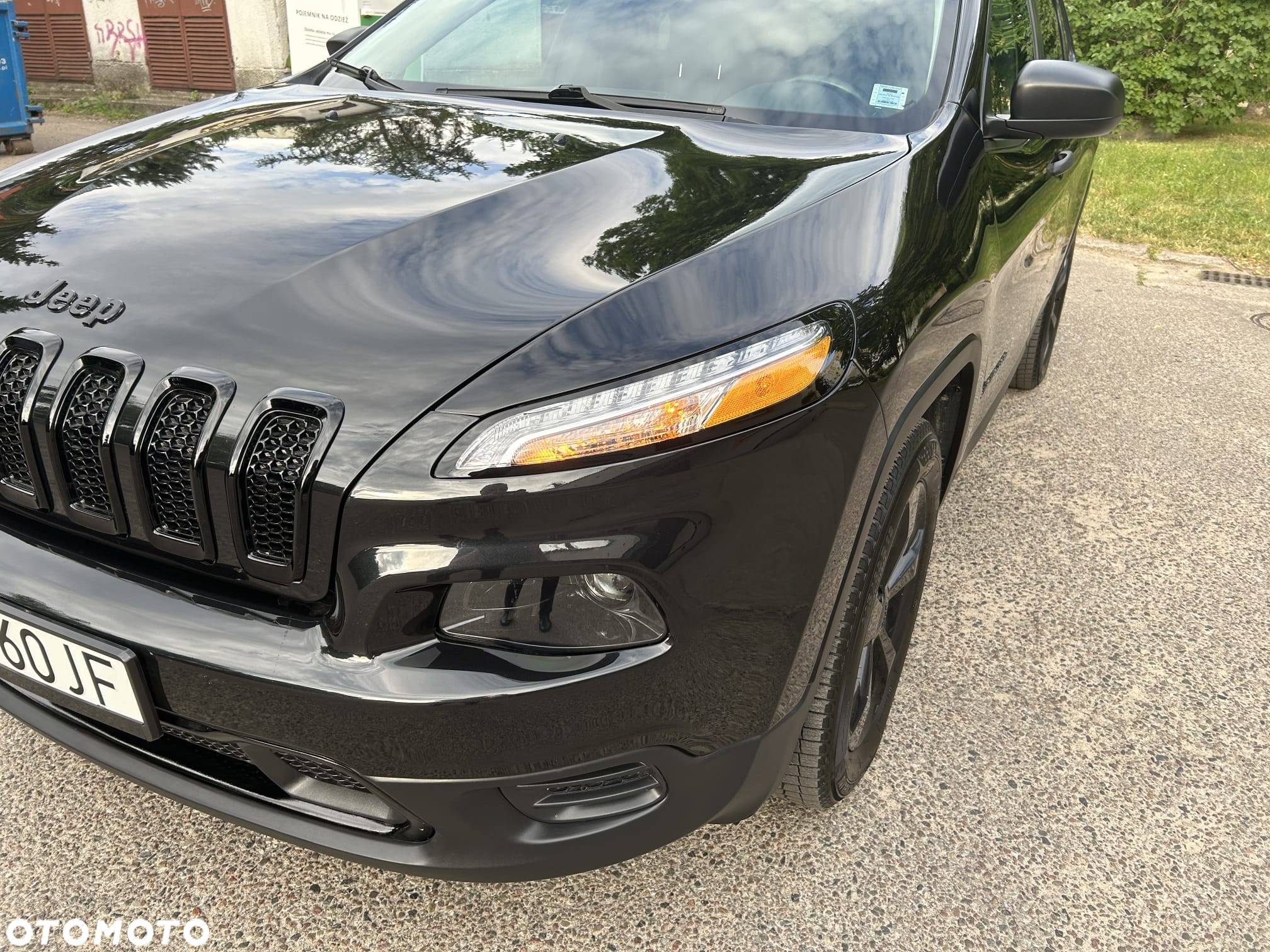 Jeep Cherokee - 12
