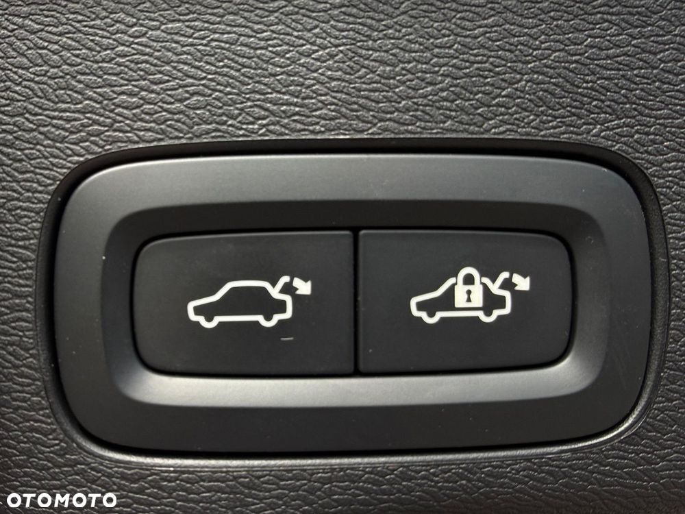 Volvo XC 60 - 21