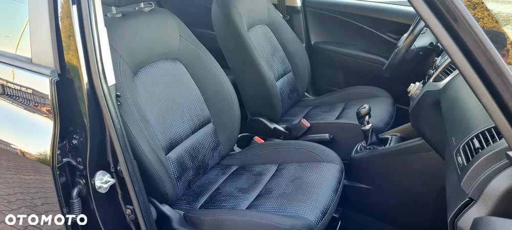 Hyundai ix20 1.4 blue Comfort - 23