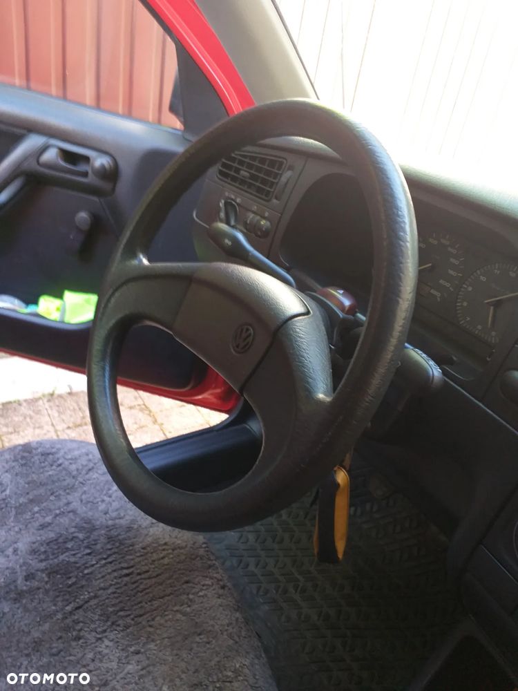 Volkswagen Golf - 8