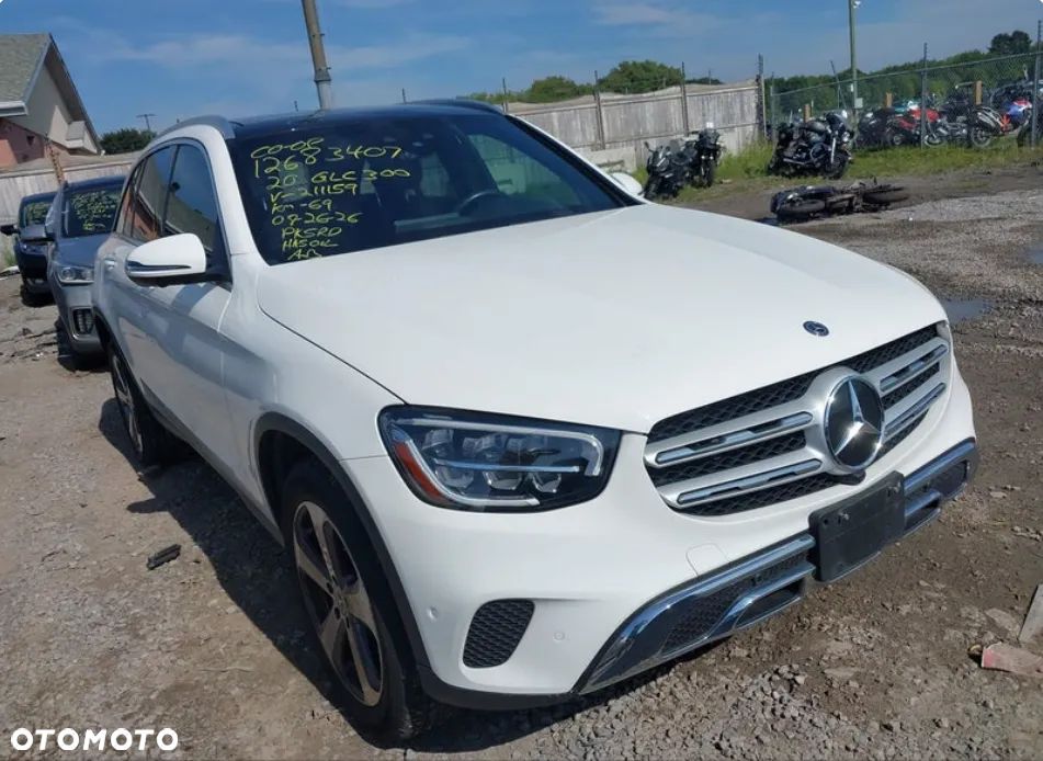 Mercedes-Benz GLC 300 4-Matic - 3
