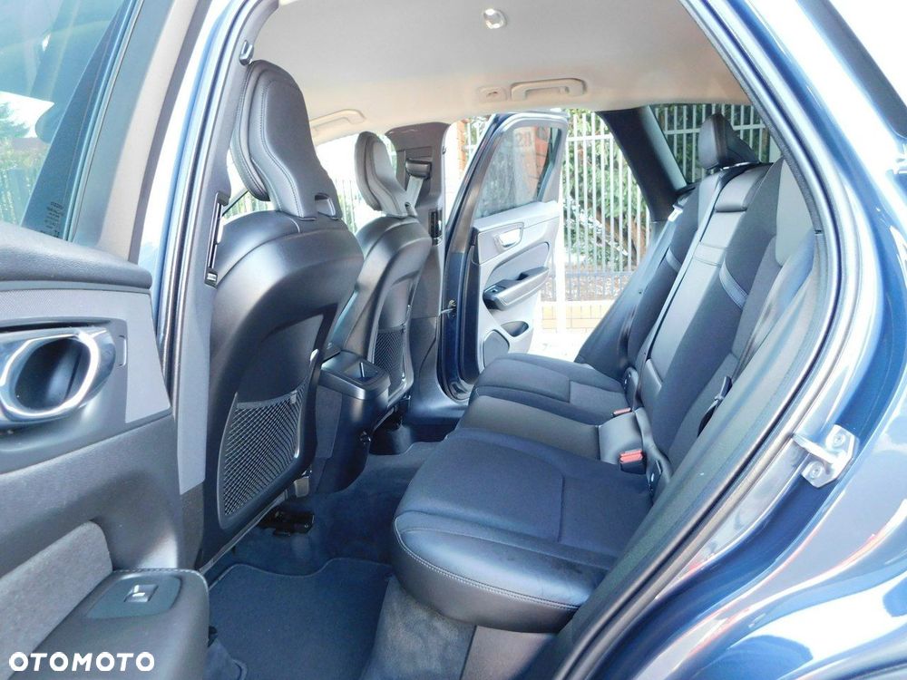 Volvo XC 60 D3 Momentum Pro - 10