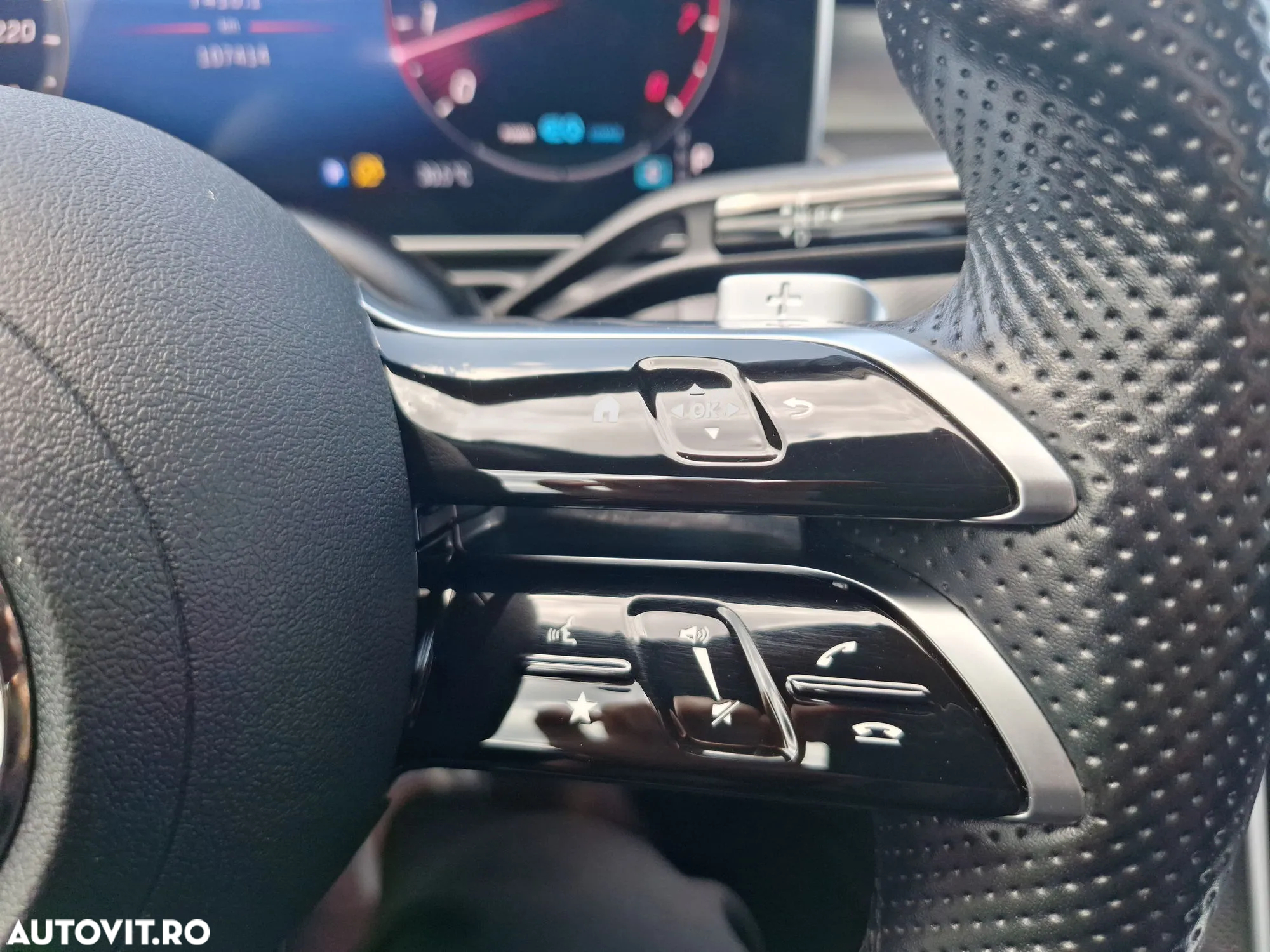 Mercedes-Benz C 300 4Matic T 9G-TRONIC - 20