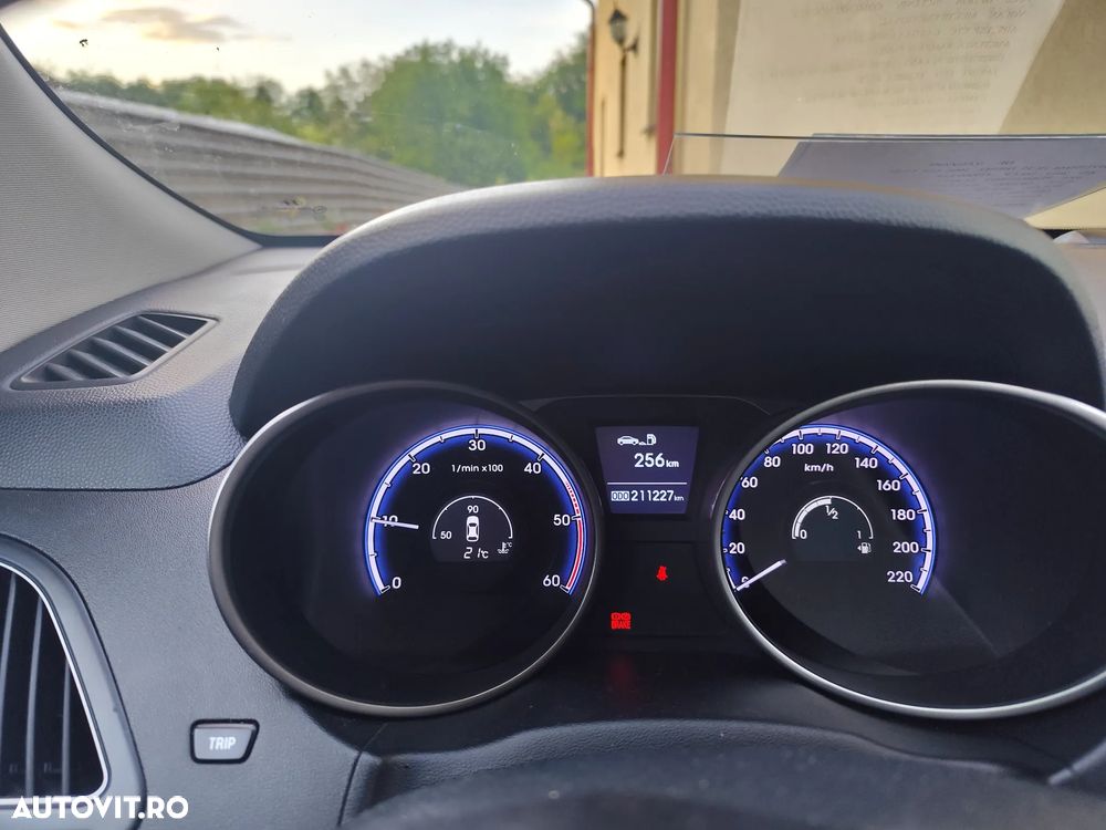 Hyundai ix35 2.0 CRDI 4WD Premium - 15