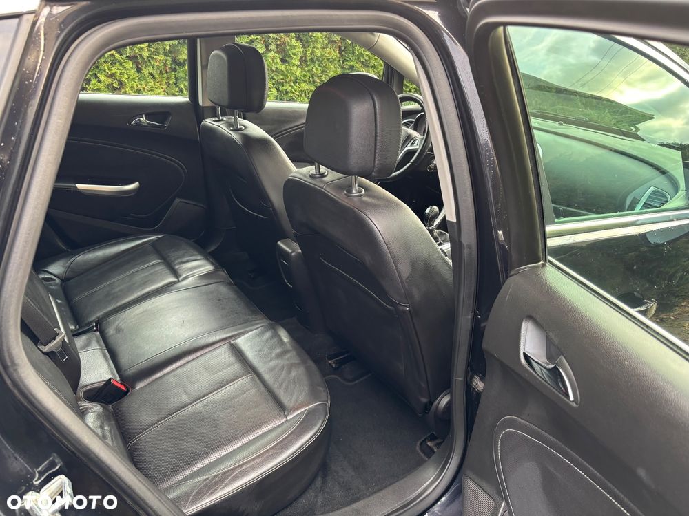 Opel Astra 2.0 CDTI DPF Cosmo - 10