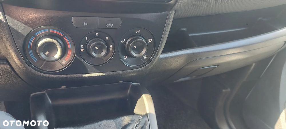 Fiat Doblo 2.0 Multijet 16V Emotion - 23