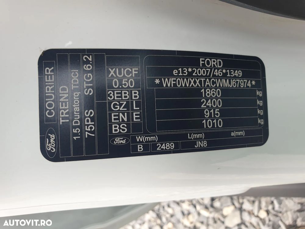 Ford Tourneo Courier - 31