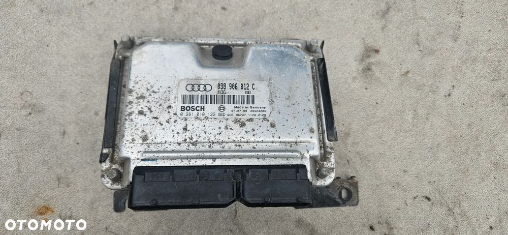 Sterownik komputer silnika AUDI A3 8L 1,9 TDI 66kW 90KM 2000r 038906012C - 1
