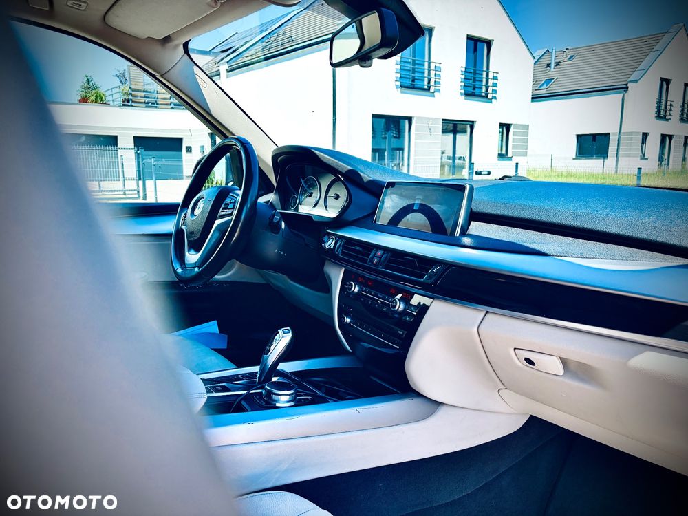 BMW X5 xDrive25d - 13