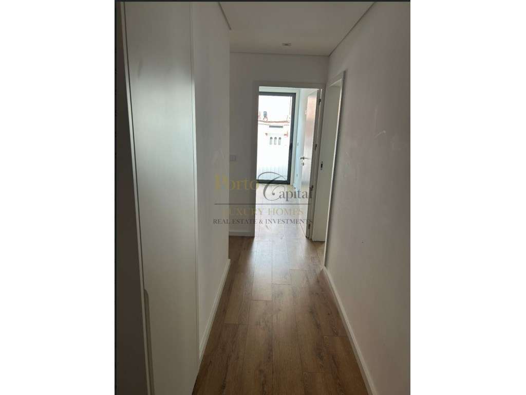 Arrendamento | Elegante Apartamento T2 em Paranhos, Porto - Grande imagem: 5/21