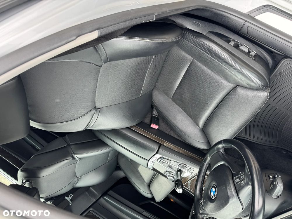 BMW Seria 7 750Li - 16