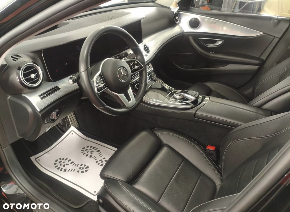 Mercedes-Benz Klasa E 220 d 9G-TRONIC AMG Line - 27