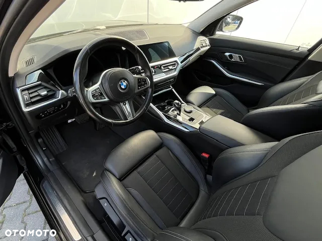 BMW Seria 3 330e xDrive M Sport sport - 15