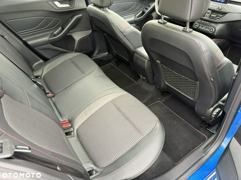 Ford Focus 1.5 EcoBlue Start-Stopp-System ST-LINE X - 20