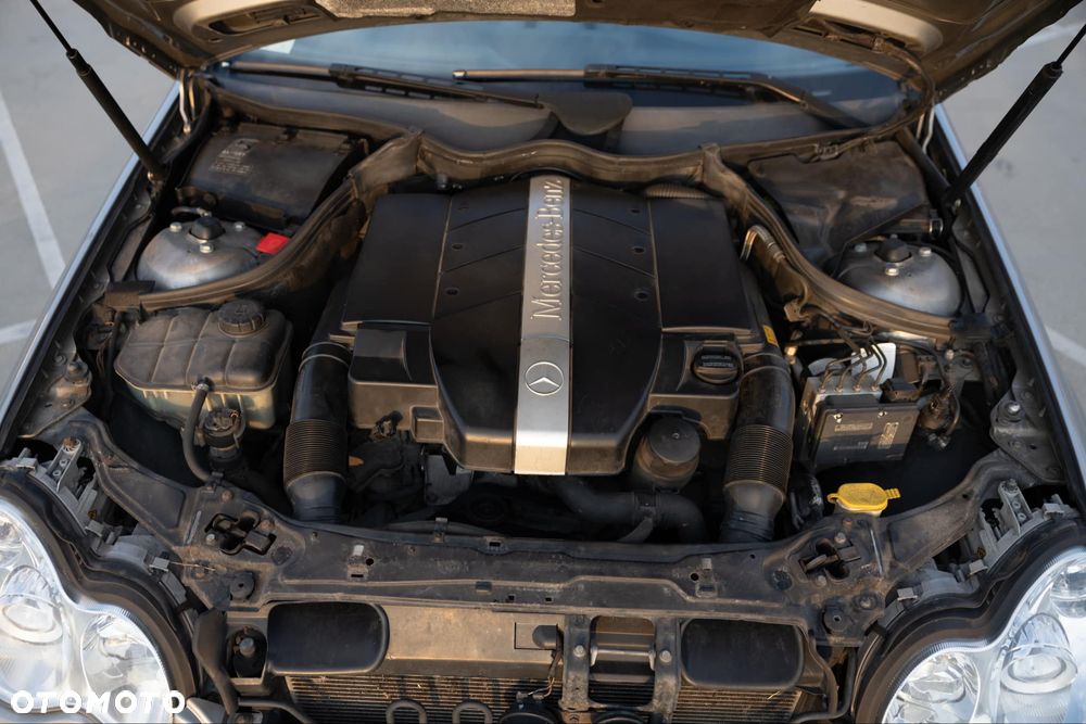 Mercedes-Benz Klasa C 320 4Matic Classic - 15