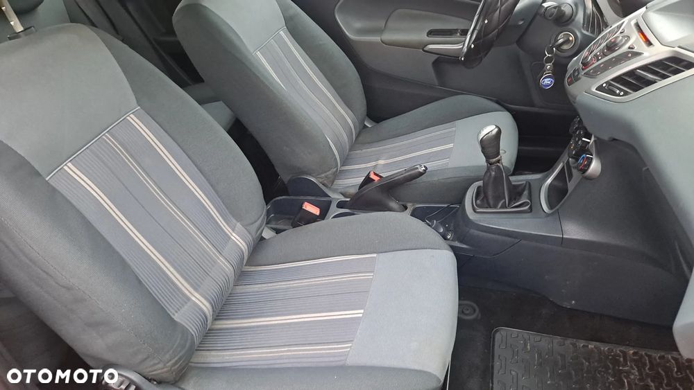 Ford Fiesta - 20