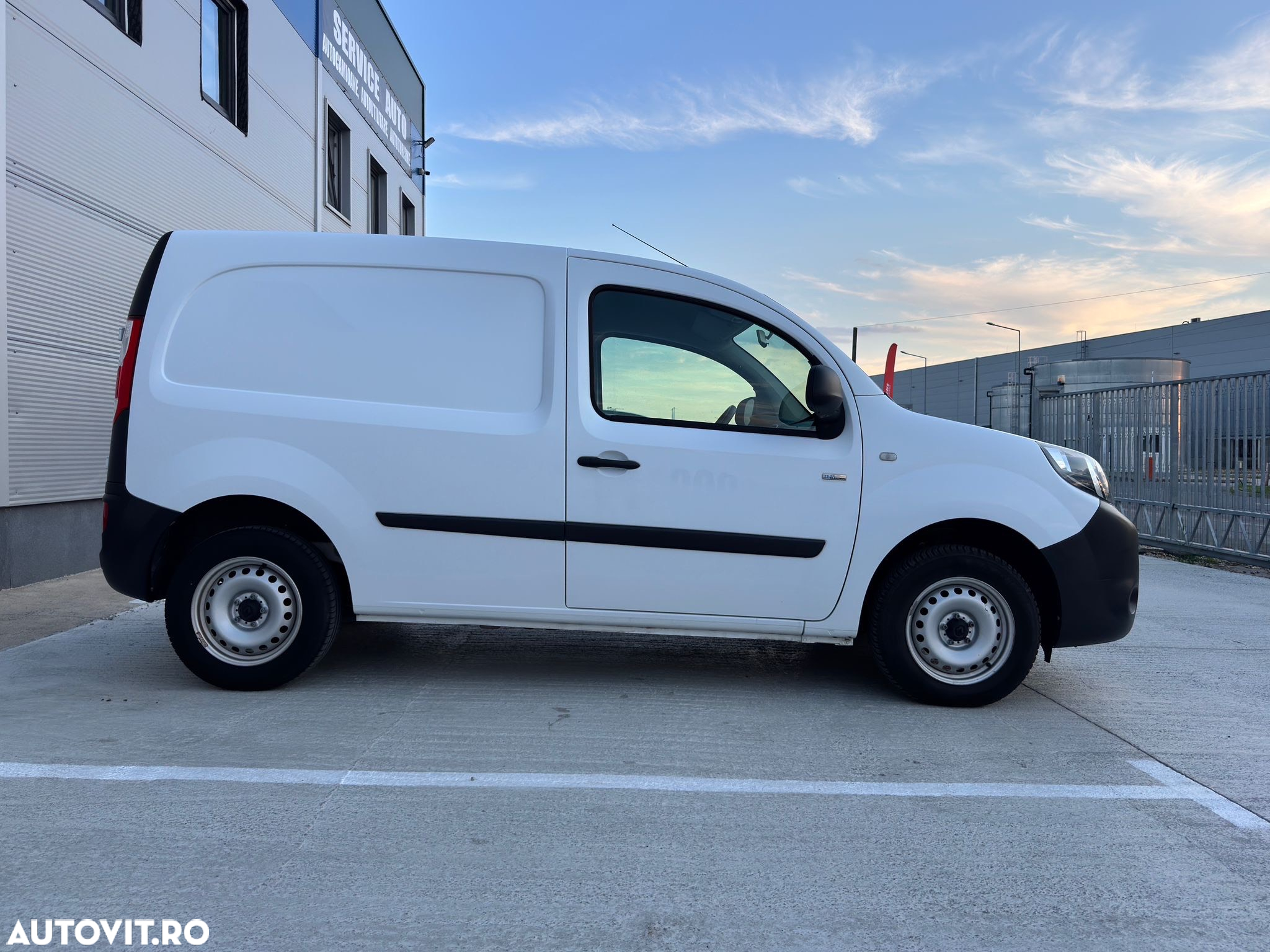 Renault Kangoo Maxi ZE E. 33 (mit Batterie) - 18