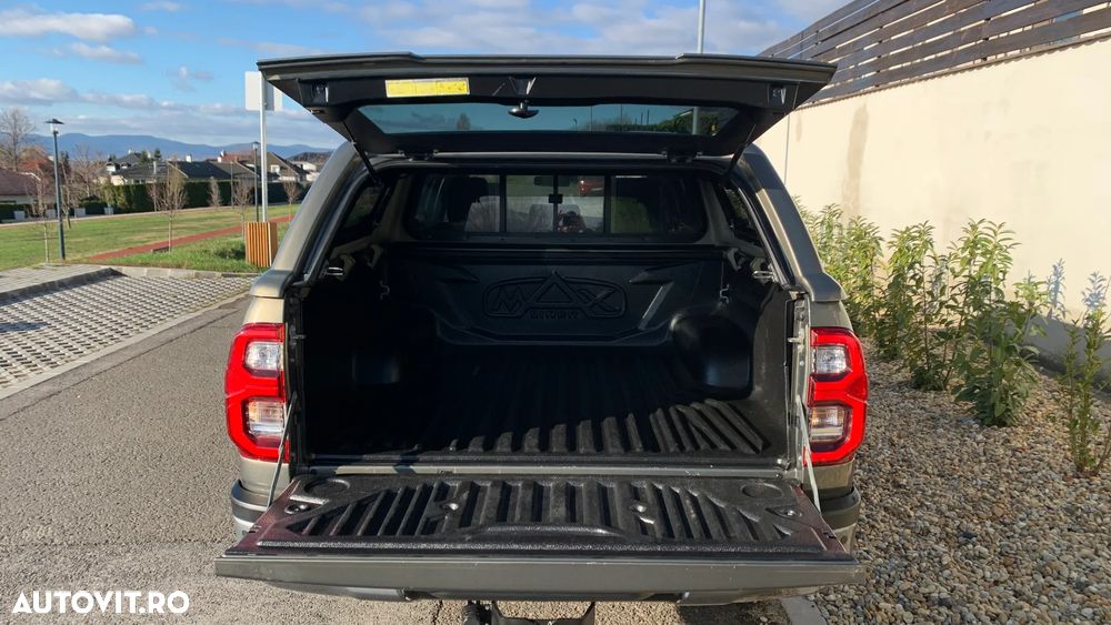 Toyota Hilux 2.8D 204CP 4x4 Double Cab AT Invincible Color Edition - 19