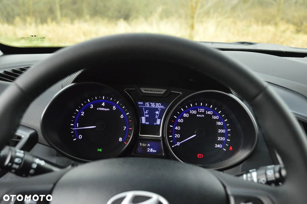 Hyundai Veloster - 36