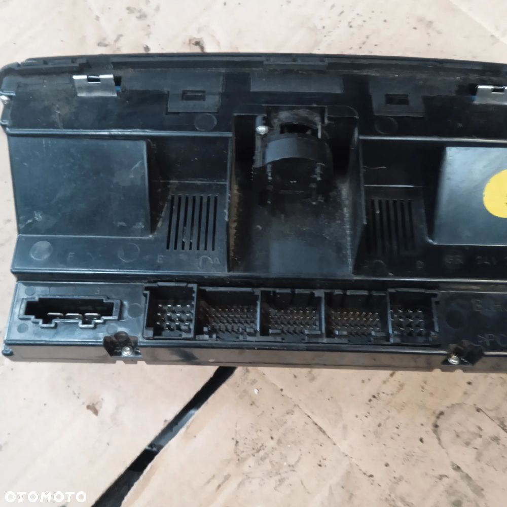 Panel nawiewu A8 D3 4E0820043A - 4