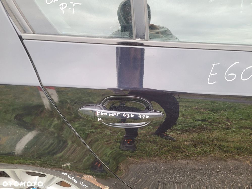 DRZWI PRAWY TYŁ TYLNE BMW E60 LIFT 416 CARBONSCHWARZ ORG LAKIER C36 - 2