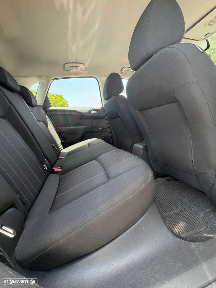 Citroën C4 1.6 HDi SX - 9