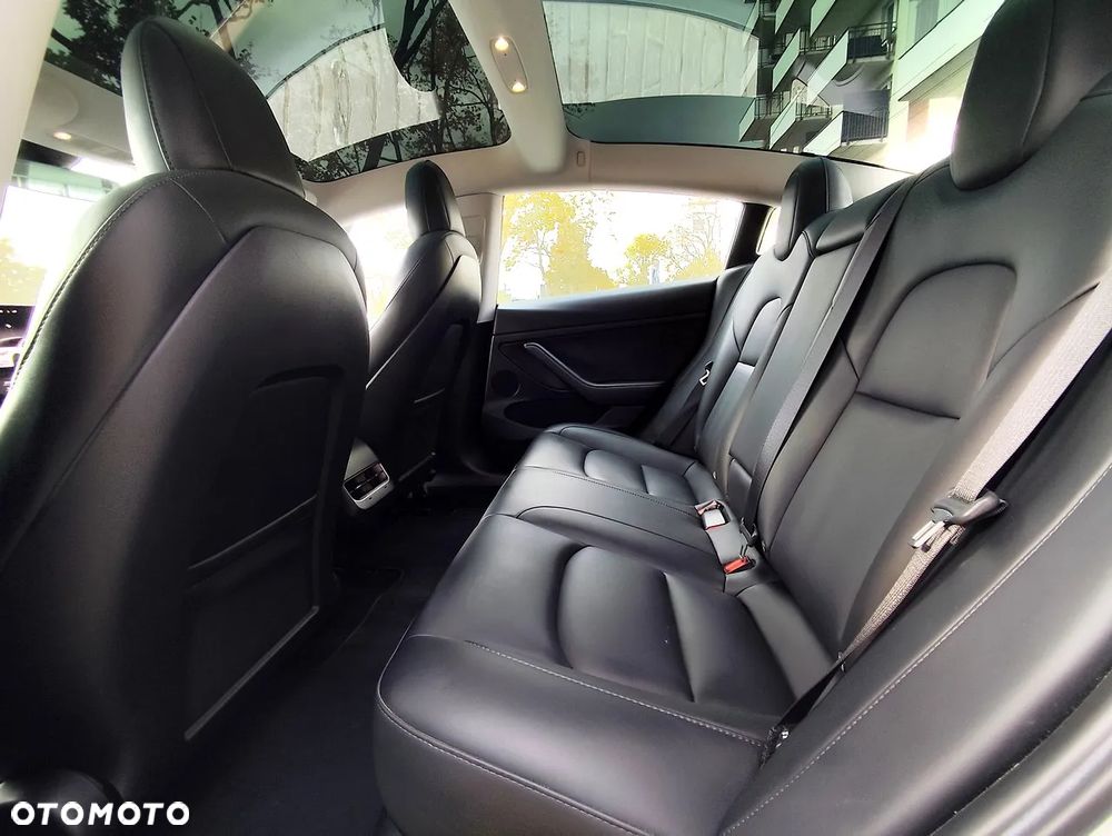 Tesla Model 3 - 13