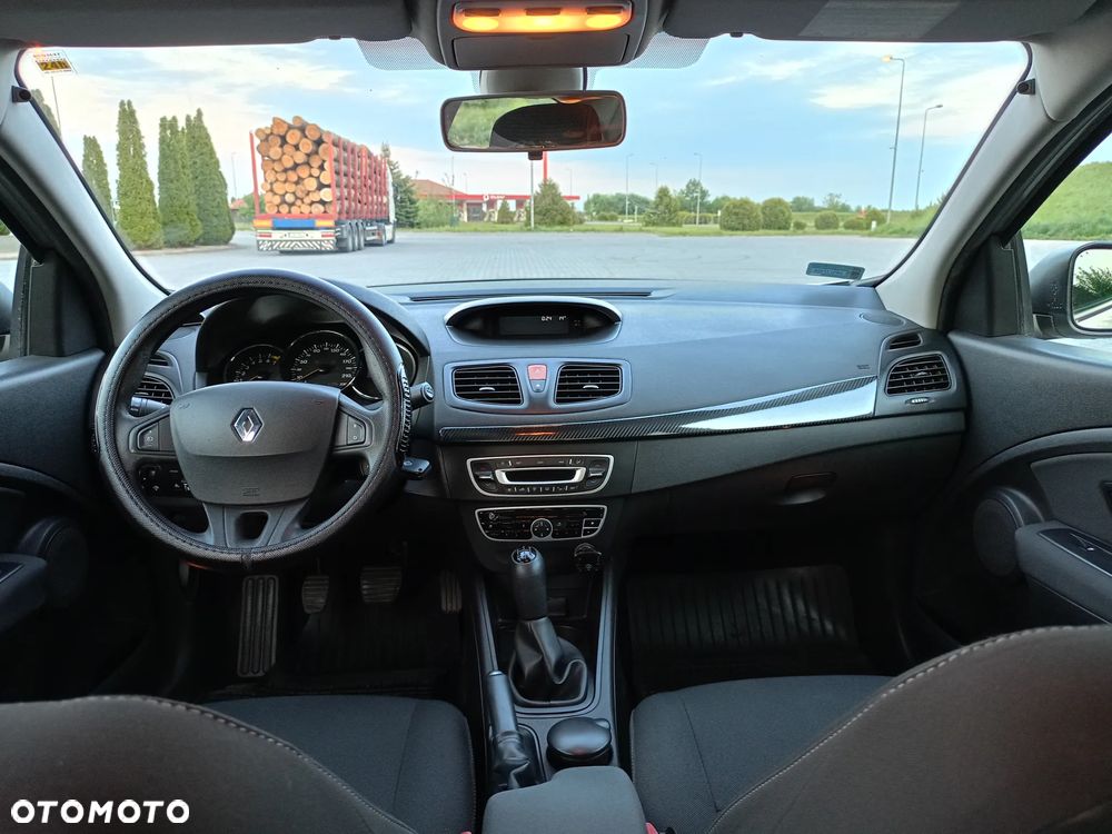 Renault Fluence 1.6 16V Privilege - 14