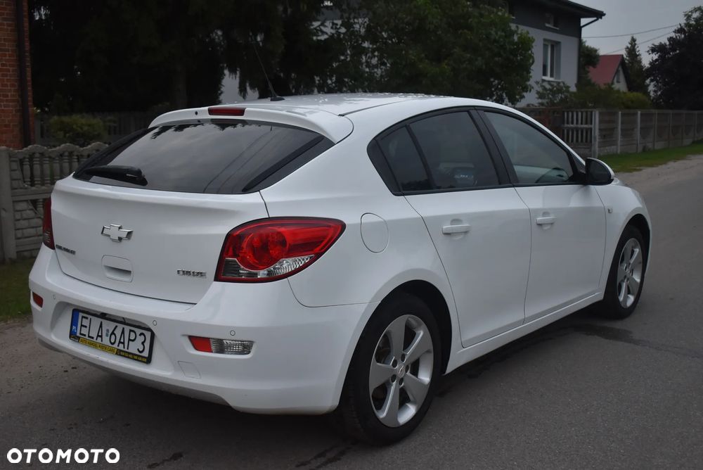 Chevrolet Cruze - 13