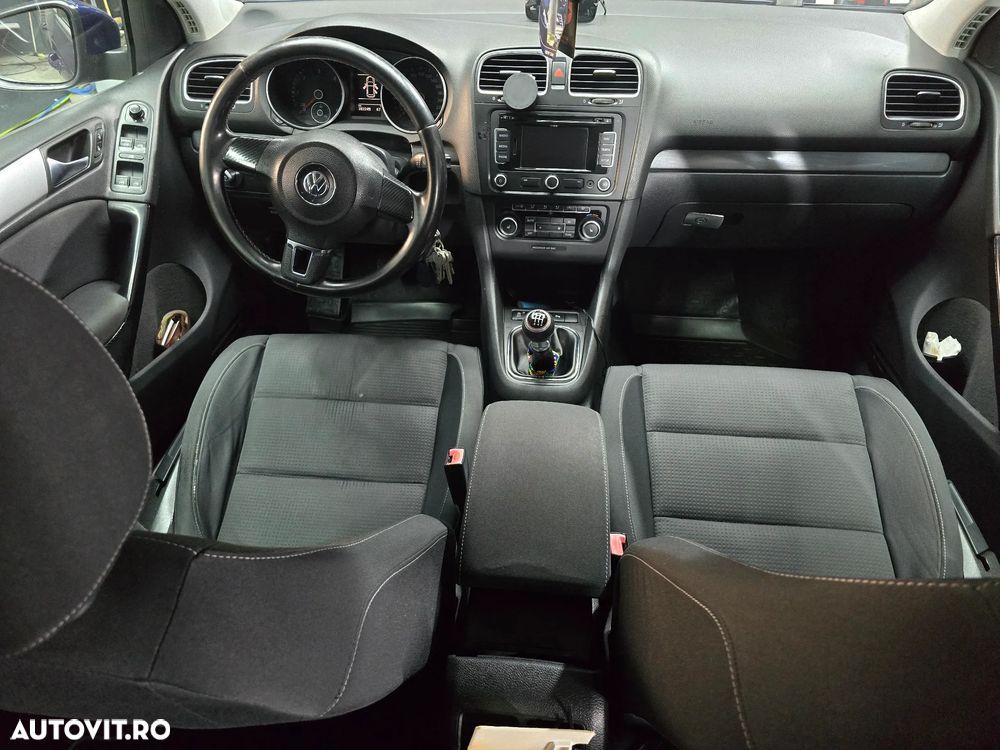 Volkswagen Golf - 12