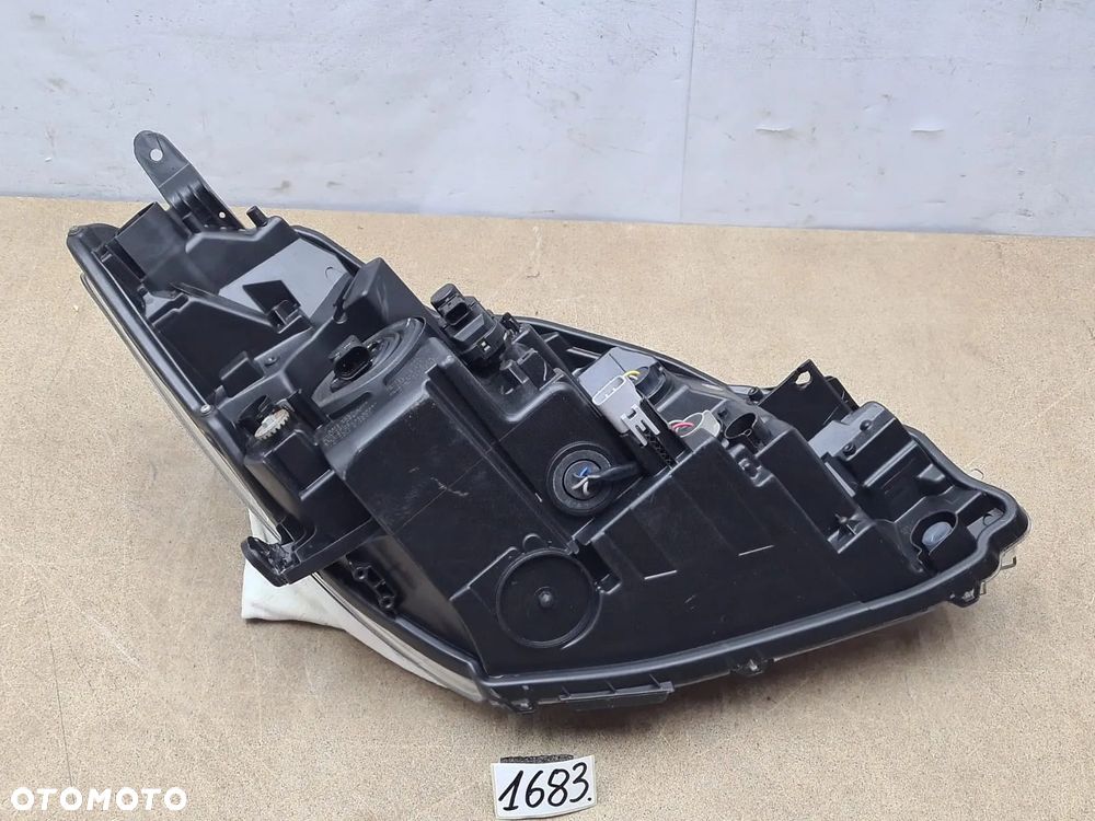 TOYOTA YARIS III 3 LIFT 17-20 LAMPA LEWA LEWY PRZÓD PRZEDNIA 81170-ODK10 - 12