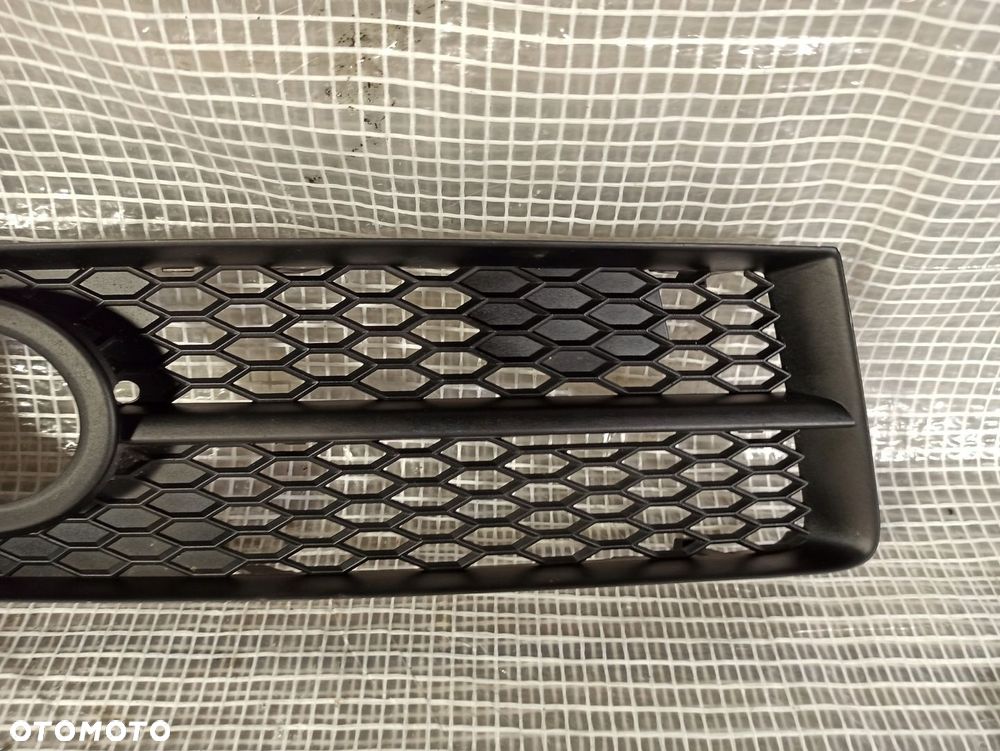 AUDI S8 5.2 FSI V10 05-08 KRATKA ZDERZAKA PRZÓD PRAWA ORYGINAŁ 4E0807682AK - 3