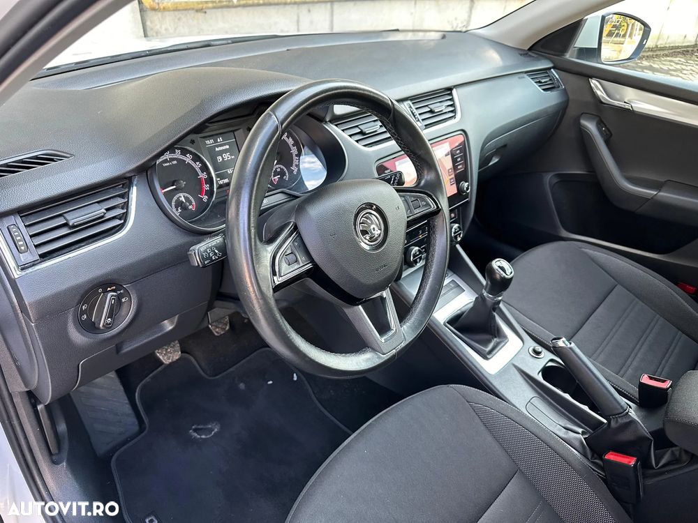 Skoda Octavia 2.0 TDI Green tec 4x4 Edition - 6