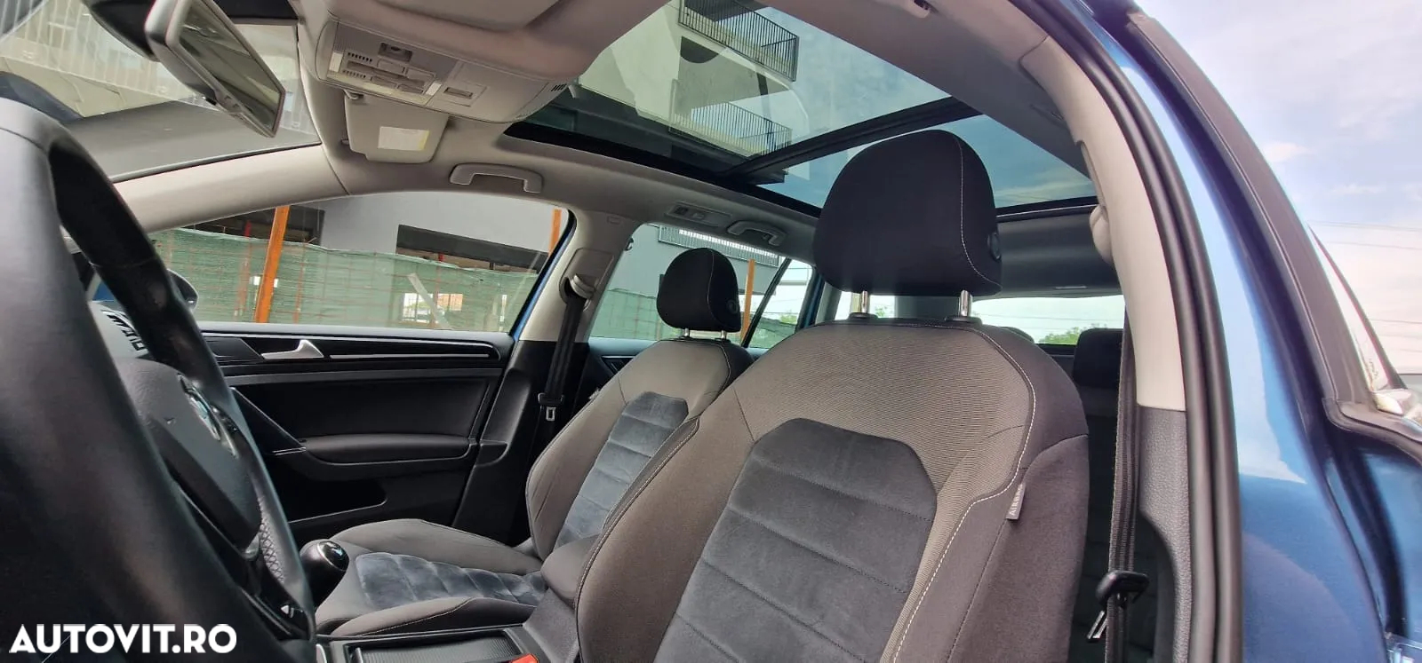 Volkswagen Golf - 11