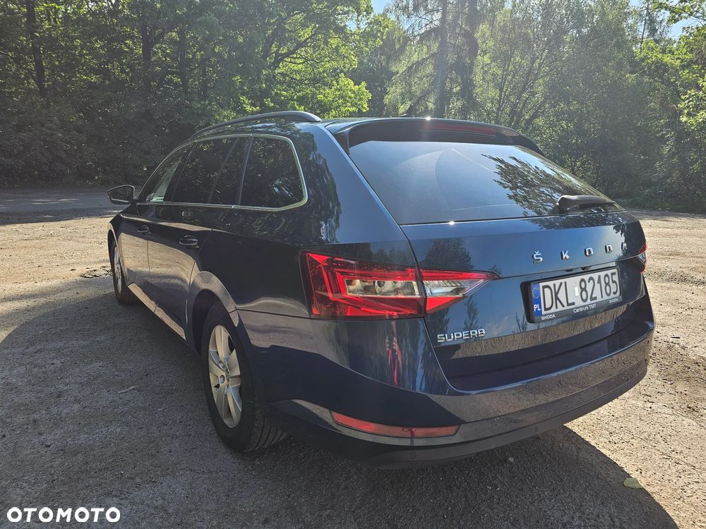 Skoda Superb 2.0 TDI SCR Ambition DSG - 4