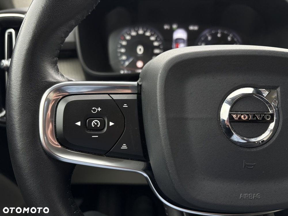 Volvo XC 40 T3 Inscription - 17