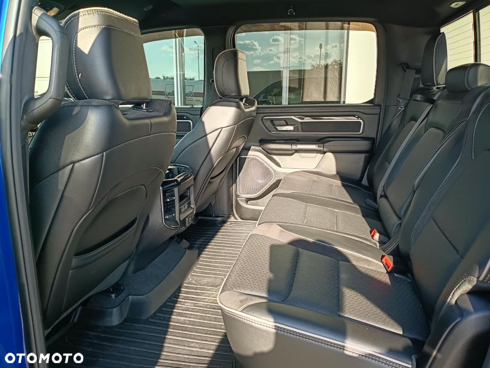 RAM 1500 Crew Cab Laramie - 13