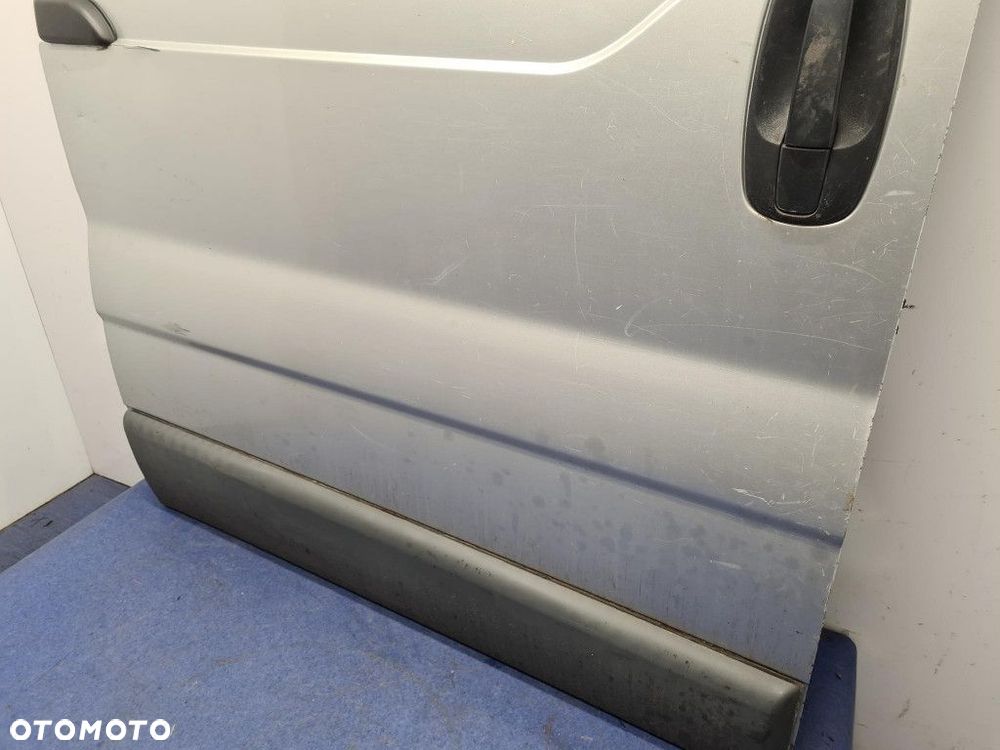 OPEL VIVARO A DRZWI BOCZNE PRZESUWNE PRAWE - 11