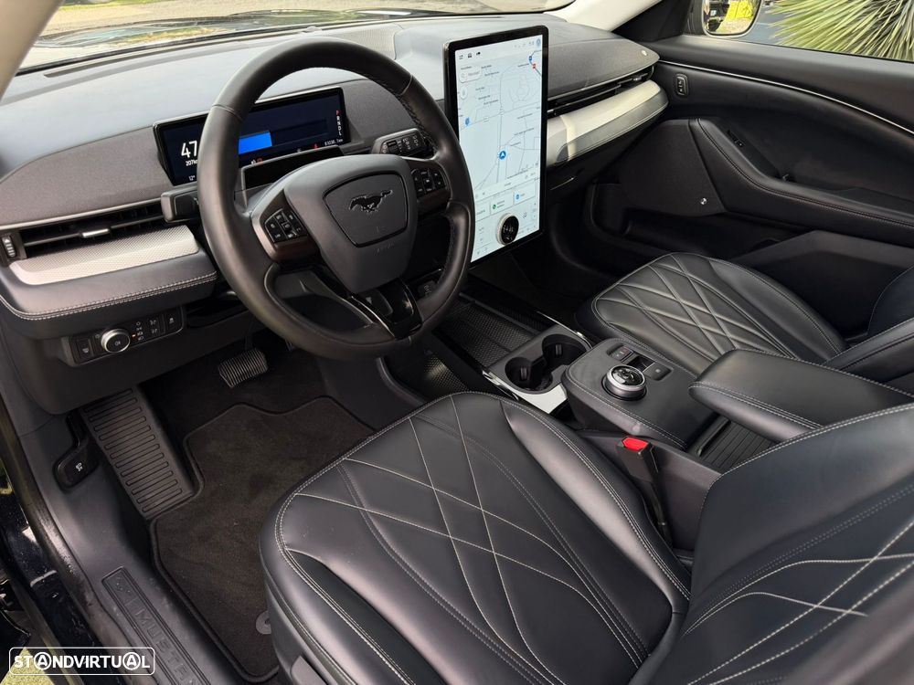 Ford Mustang Mach-E Alargada - 2